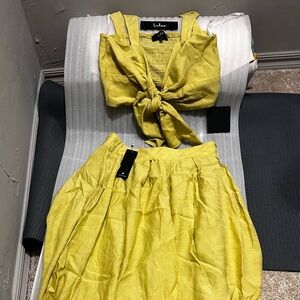 NEW - Lulus Two Pieces set Skirt and Cropped